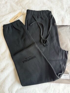 ESSENTIALS Black Men's Fleece Jogger Sweatpants